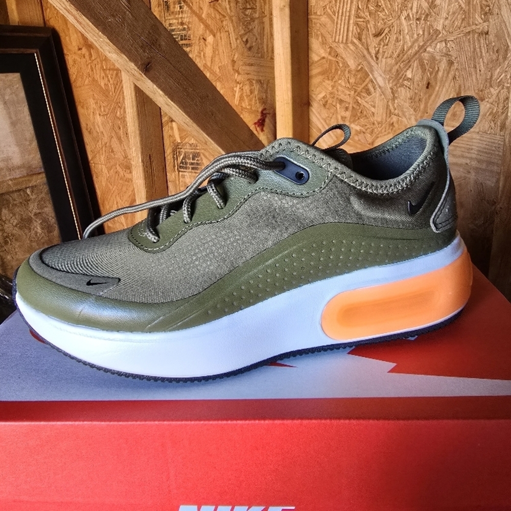 Nike Olive Green Sneakers